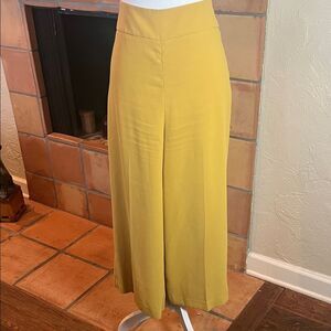 Express Mustard High Rise Cropped Culotte, size 10R
